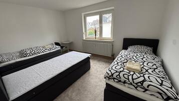 2 bedrooms, WiFi, bed sheets