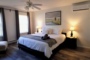 4 bedrooms, iron/ironing board, travel crib, free WiFi