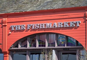 Exterior detail - Captain`s Rest | Walk to Brixham Harbour (Brixham)