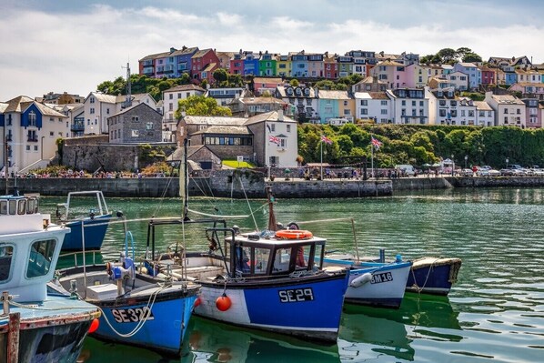 Marina - Captain`s Rest | Walk to Brixham Harbour (Brixham)