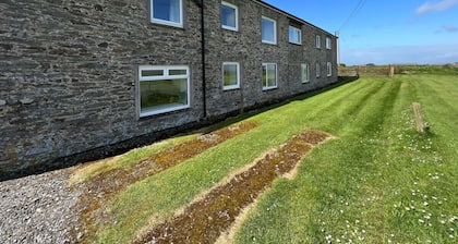 Rural Retreat Near The Sea
