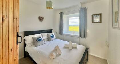 Rural Retreat Near The Sea