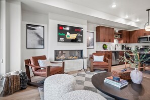 Interior - Snowbird B203 | Ski Retreat | Powder Mtn & Views (Eden)