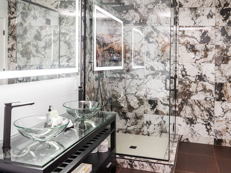 Presidential Room | Bathroom | Free toiletries, hair dryer, bidet, towels