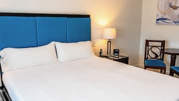 Habitación Deluxe doble, 1 cama de matrimonio grande, no fumadores, No se admiten mascotas | 1 dormitorio, escritorio, espacio para trabajar con un portátil