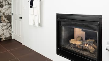 Artículos de tocador gratuitos, secador de pelo, bidet, toallas