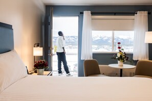 Rom – business | Skrivebord, skrivebord for bærbar PC, lydisolert og wi-fi (inkludert)