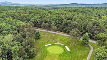 Quang cảnh sân golf