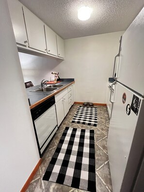 Mikrowelle, Ofen, Herdplatte, Geschirrspüler