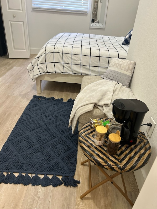 1 chambre, fer et planche à repasser, Wi-Fi, draps fournis