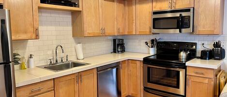 Microwave, oven, stovetop, dishwasher