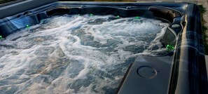 مغطس سبا خارجي