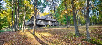 Pond Cottage: "Private Pond + Pet Friendly + Close to Wineries!"