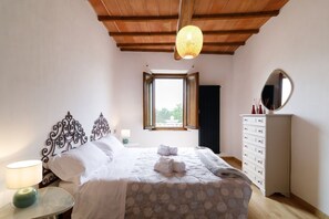 4 chambres, bureau, fer et planche à repasser, Wi-Fi