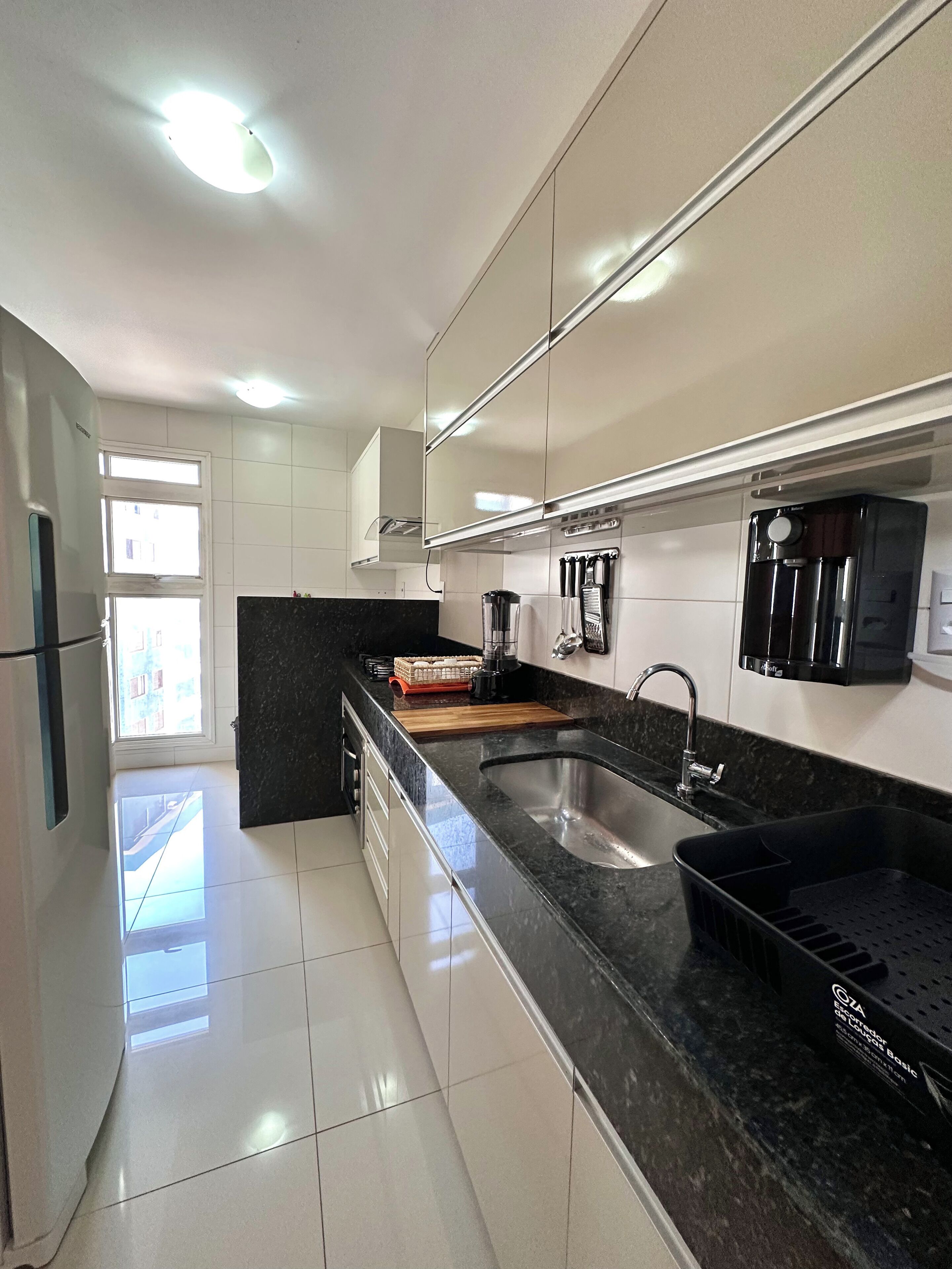 Deluxe Apartment, City View | Private kitchen
