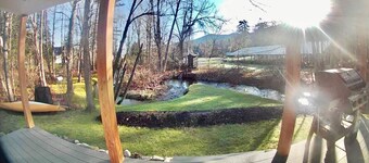 Walk to Lake, Hot Tub, Beach, Boat launch, fire pit, marina, lake access, creek.