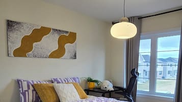 3 camere, una cassaforte in camera, una scrivania, ferro/asse da stiro