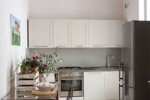 Unclassified image, 2 of 13, button - Cozy One-Bedroom Apartment in the Heart of Florence (Firenze)