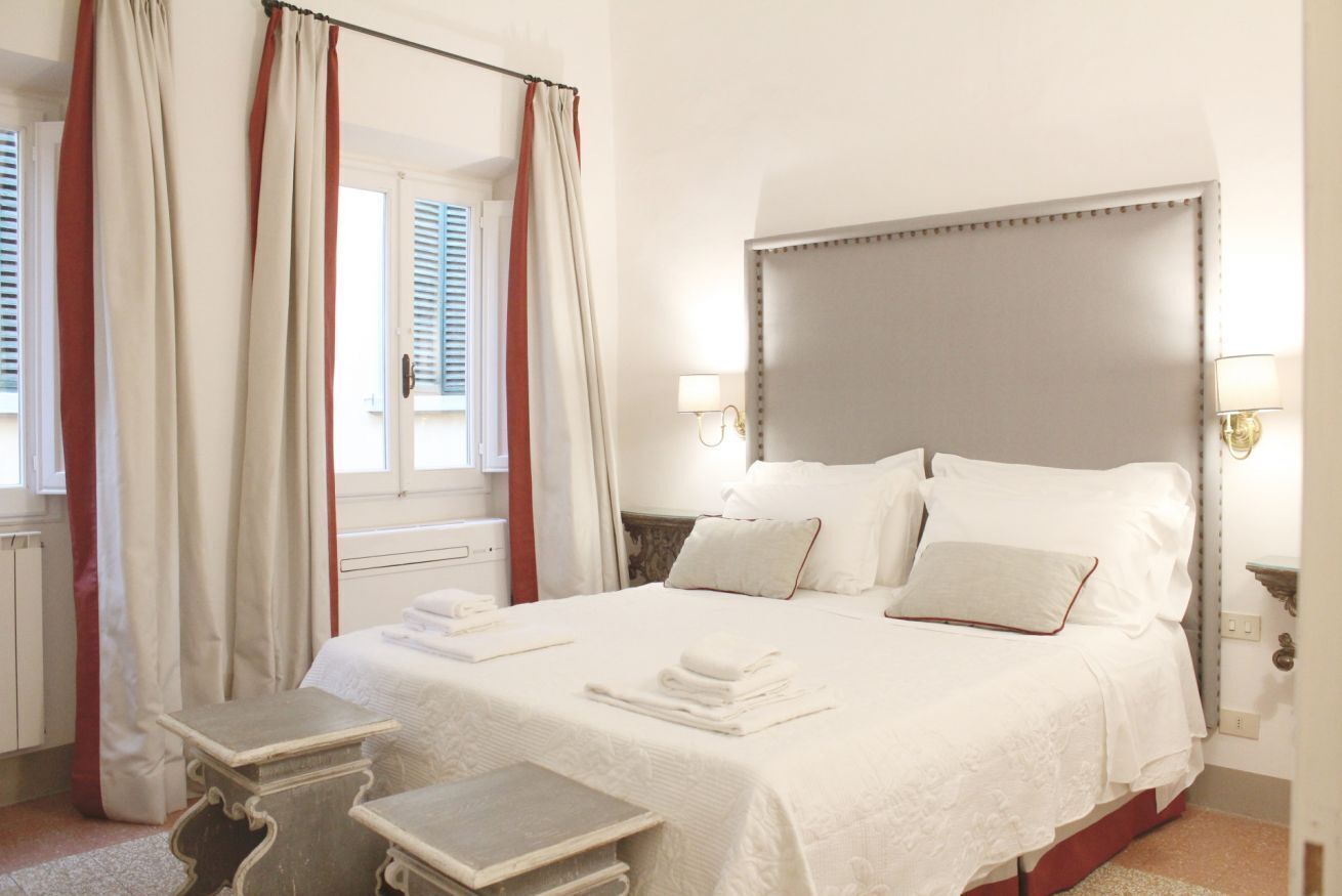 2 bedrooms, in-room safe, desk, iron/ironing board