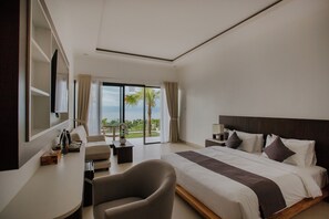 Cortinas blackout, tabla de planchar con plancha y wifi gratis