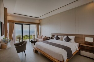 Cortinas blackout, tabla de planchar con plancha y wifi gratis 