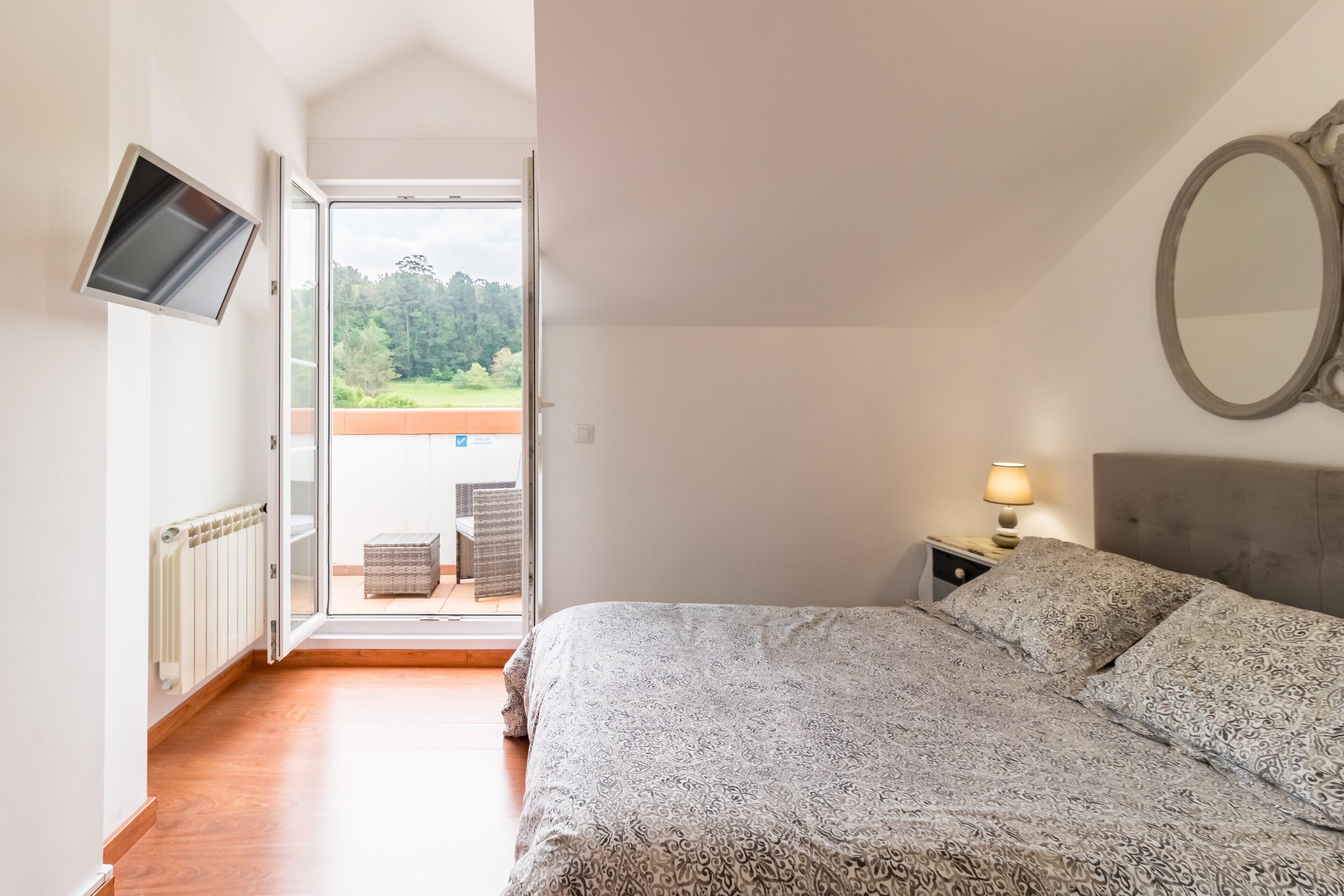 2 slaapkamers, een strijkplank/strijkijzer, gratis wifi, beddengoed