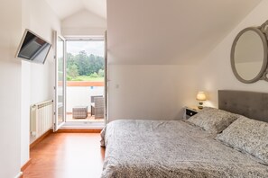 2 habitaciones, tabla de planchar con plancha y wifi gratis 