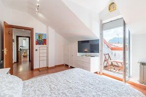 1 多间卧室、熨斗/熨衣板、免费 WiFi、床单