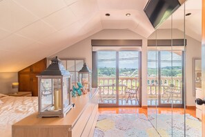 3 chambres, fer et planche à repasser, Wi-Fi gratuit, draps fournis