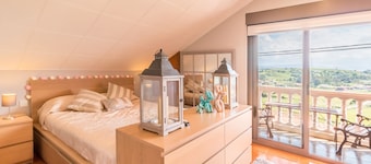 Holiday Home 'La Centinela' with Mountain Views, Private Pool and Wi-Fi