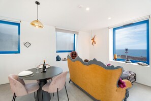Dining - Apartment 'Davide' with Balcony and Wi-Fi (Frontera)