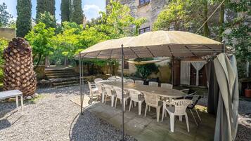 屋外ダイニングエリア