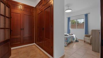 4 chambres, fer et planche Ă  repasser, Wi-Fi gratuit, draps fournis