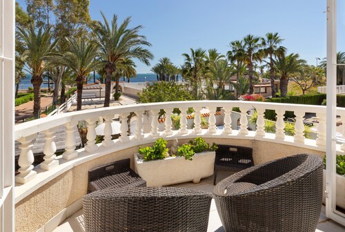 Villa 'La Mariposa' with Sea View, Wi-Fi and Air Conditioning