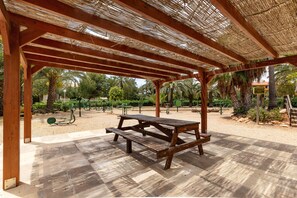 Outdoor dining - Villa 'Artep' with Shared Pool, Wi-Fi and Air Conditioning (Cartagena)