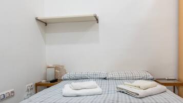 1 camera, ferro/asse da stiro, Wi-Fi gratuito, lenzuola