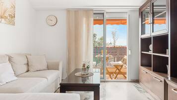 Una televisión, un reproductor de DVD