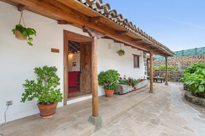 Exterior - Vacation 'Casa Taoro' with Wi-Fi (Tanque)