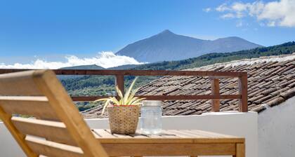 Vacation 'Casa Guimar' with Sea View, Wi-Fi and Air Conditioning