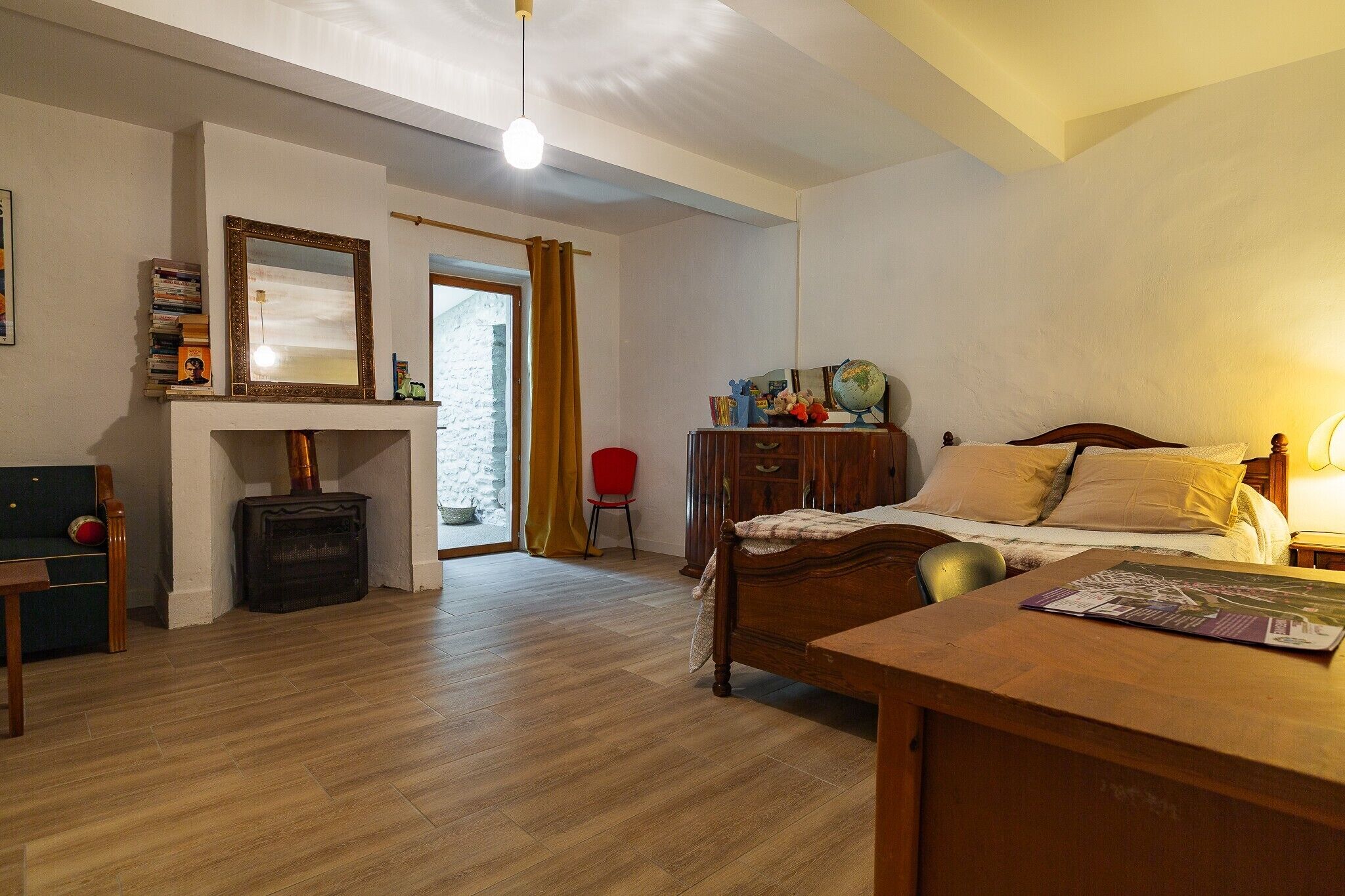 2 camere, ferro/asse da stiro, Wi-Fi gratuito
