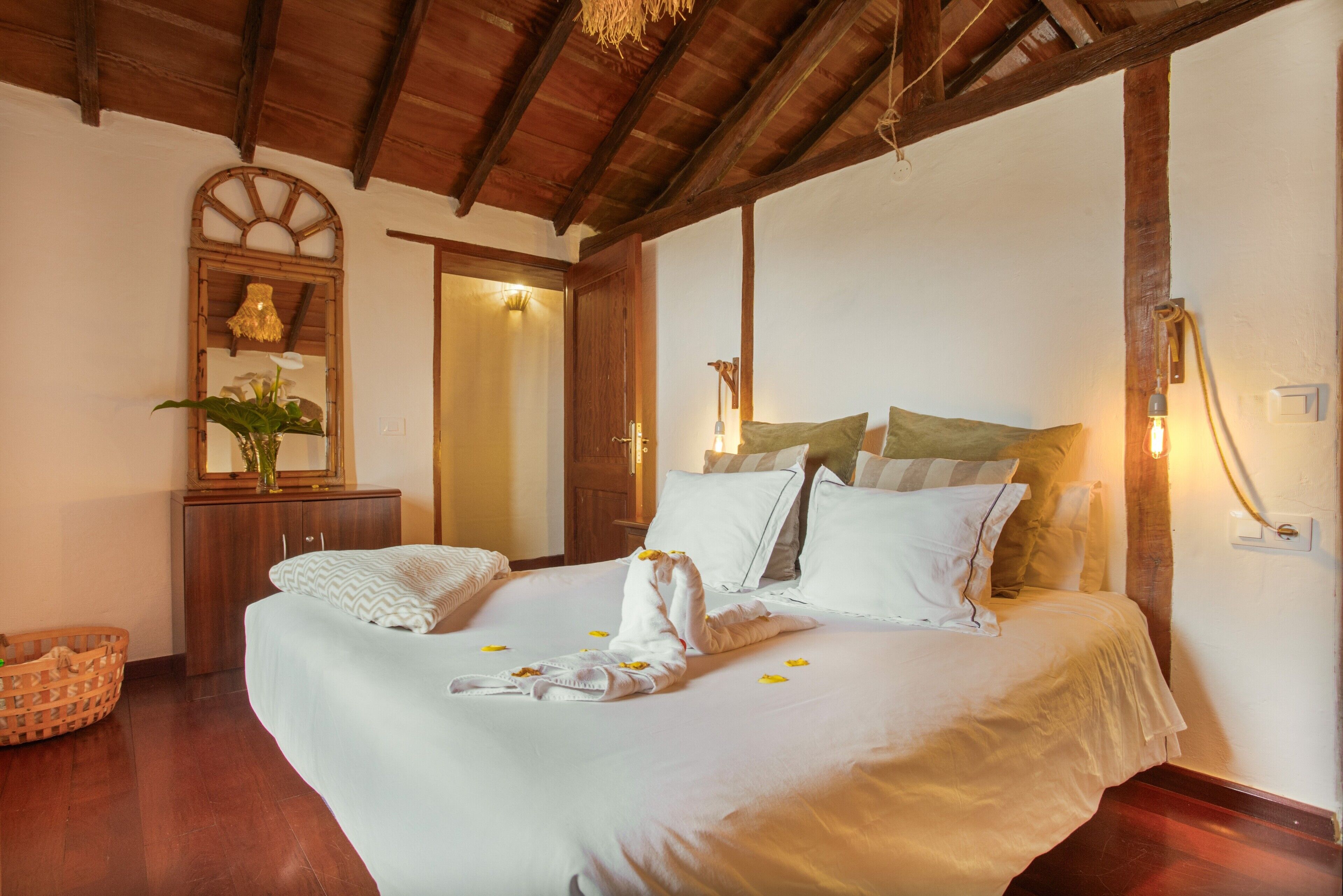 1 slaapkamer, een strijkplank/strijkijzer, gratis wifi, beddengoed