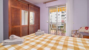 2 habitaciones, wifi gratis y ropa de cama