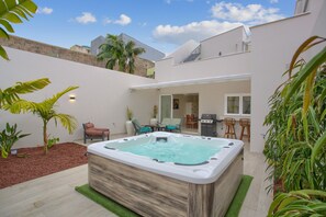 Terrace/patio - Holiday Home 'Mojo Surf Yoga House' with Sea Views, Private Terrace and Wi-Fi (La Orotava)