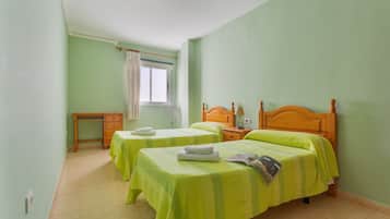 2 habitaciones, tabla de planchar con plancha y wifi gratis