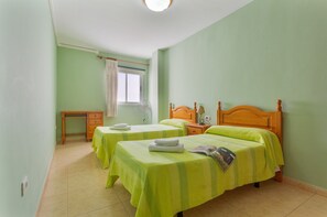 2 bedrooms, iron/ironing board, free WiFi, bed sheets