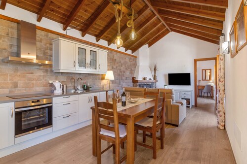 Vacation Home 'Volcán 16' with Private Terrace, Private Garden and Wi-Fi