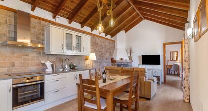 Vacation Home 'Volcán 16' with Private Terrace, Private Garden and Wi-Fi