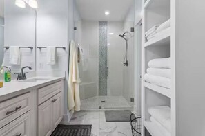 Towels, soap, shampoo, toilet paper