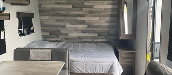 Cozy RV2 with WiFi and AC in the Owyhee's. Jordan Valley Oregon