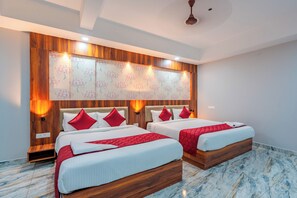 Family Triple Room | Desk, laptop workspace, soundproofing, free WiFi - Daan Residency (Kanayannur)